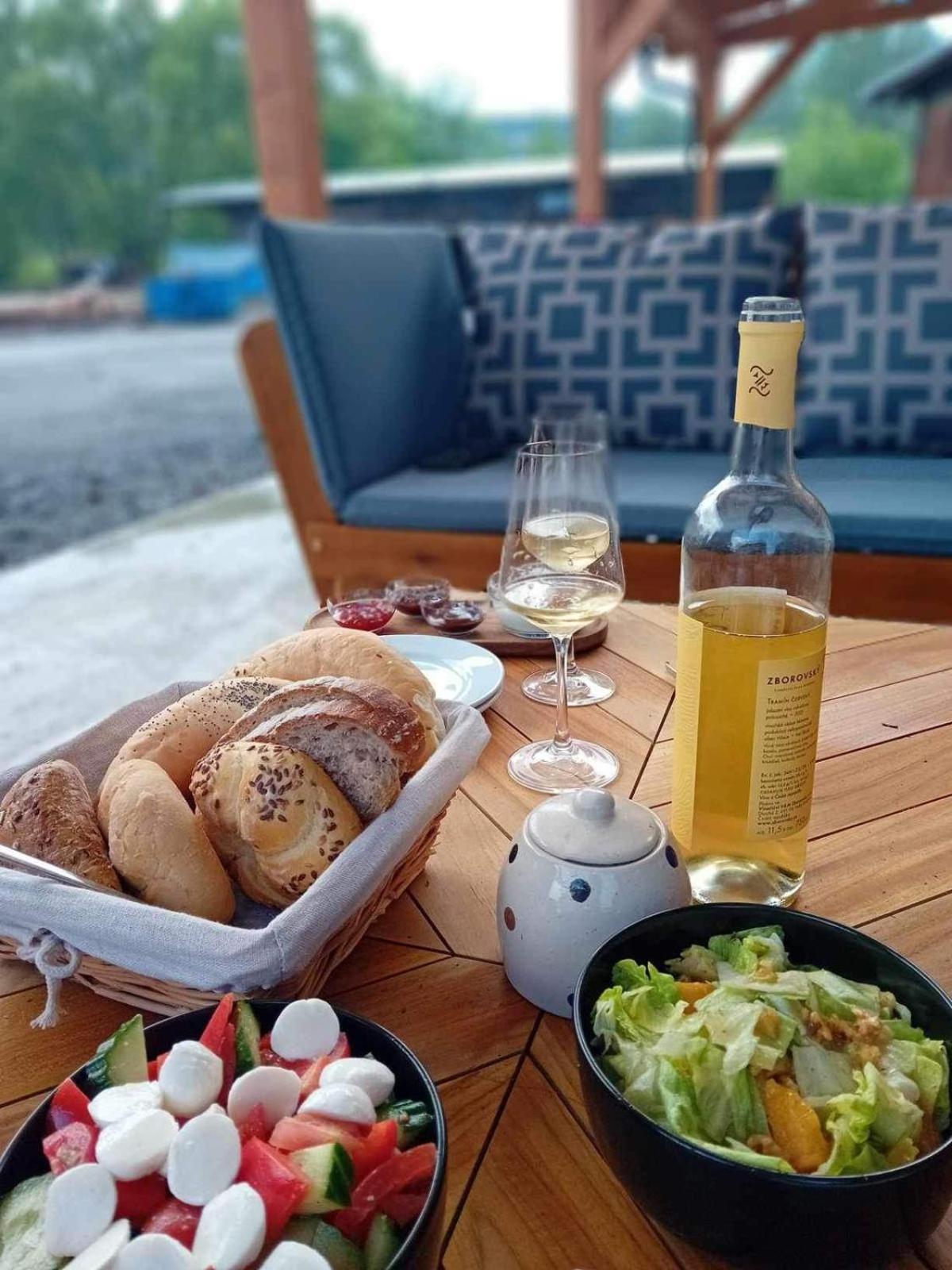 Srbska Kamenice 22 المظهر الخارجي الصورة